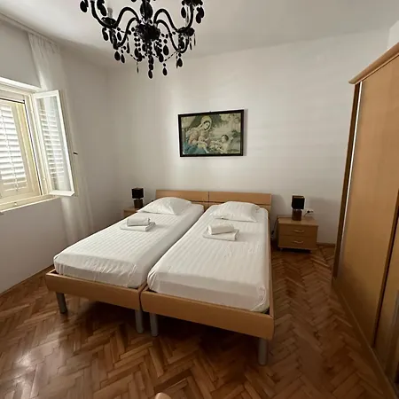 Abba Apartment *